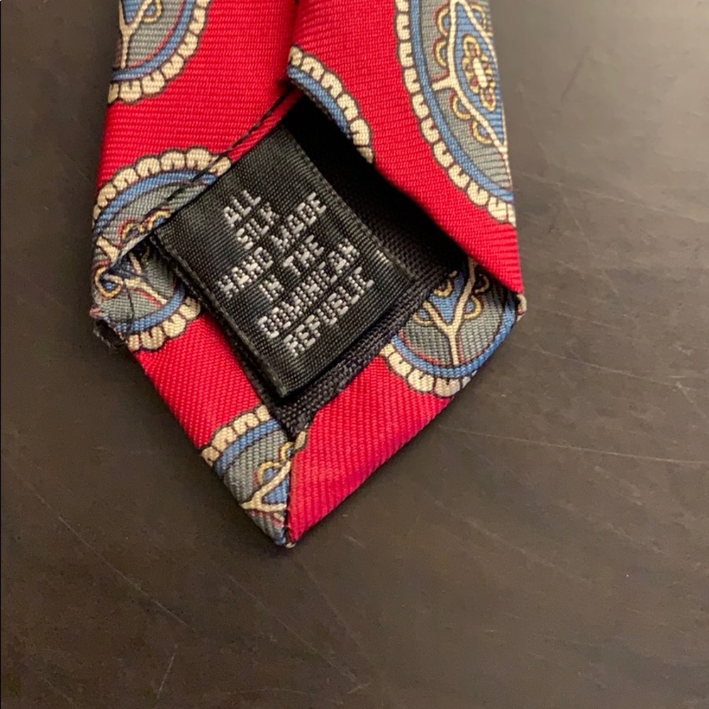 Robinsons Tie - Picture 3 of 3